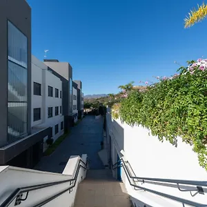 luxurious-penthouse-apartment-in-cala-serena-la-cala-de-mijas.1costadelsol.com/